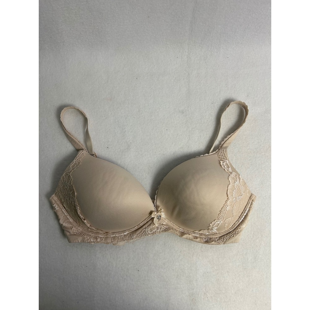Coquette Victoria's Secret Womens 36D Beige Wireless Lace Trim Heart Charm Bra